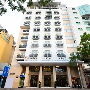 Vien Dong - Near Bui Vien Walking Street Hotel